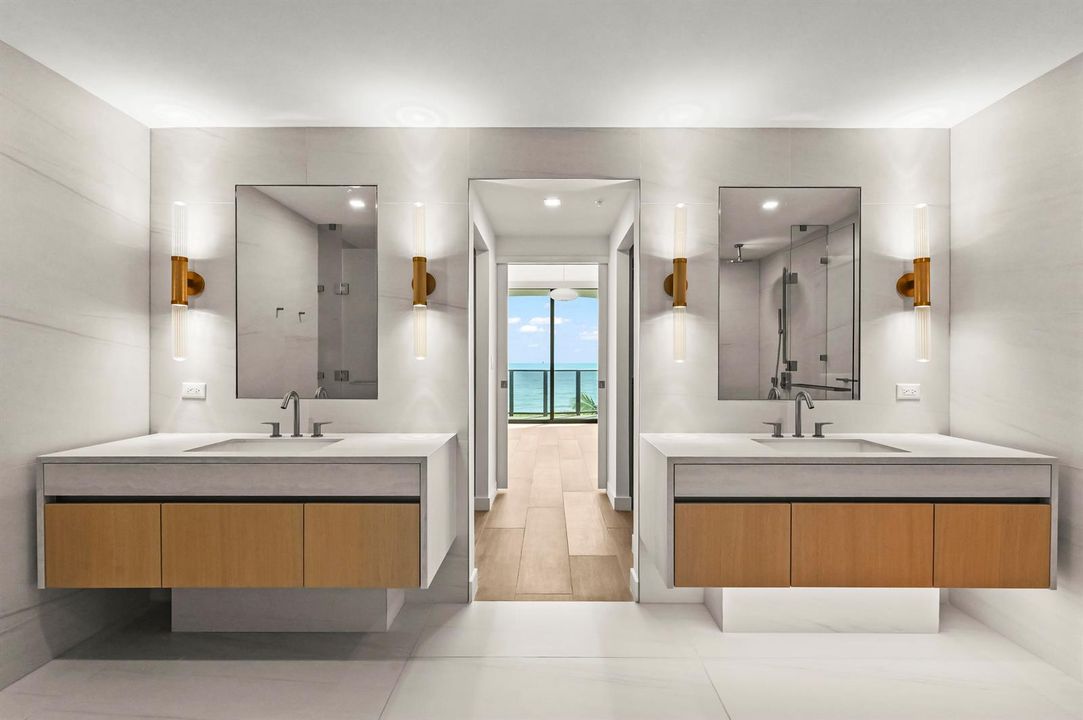 28 Bathroom 02