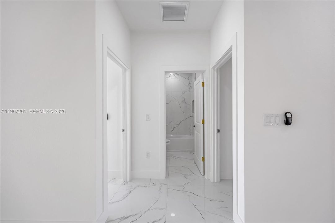 Vendido Recientemente: $314,890 (4 camas, 2 baños, 1650 Pies cuadrados)
