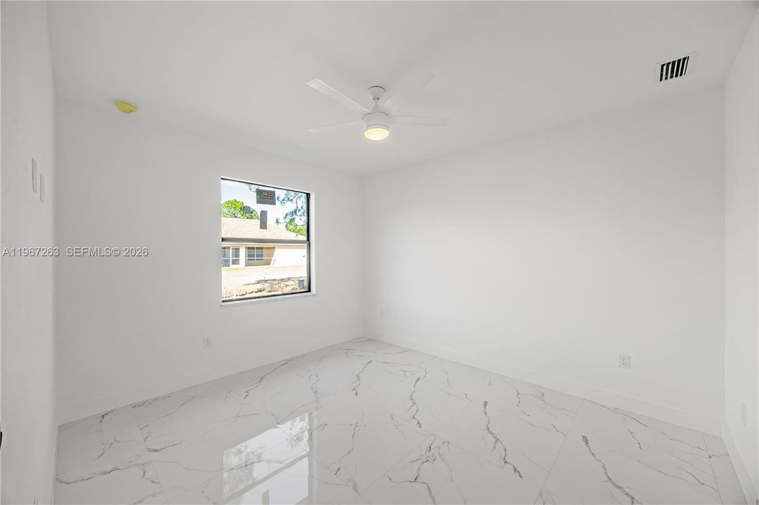 Vendido Recientemente: $314,890 (4 camas, 2 baños, 1650 Pies cuadrados)