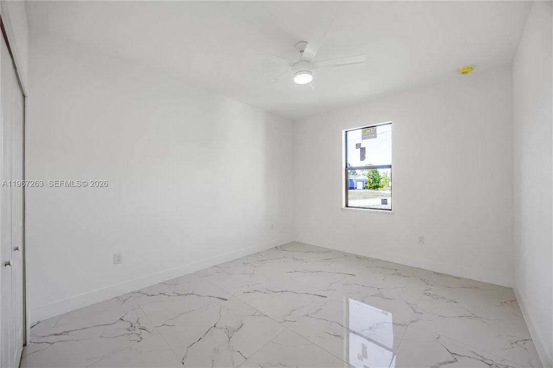 Vendido Recientemente: $314,890 (4 camas, 2 baños, 1650 Pies cuadrados)