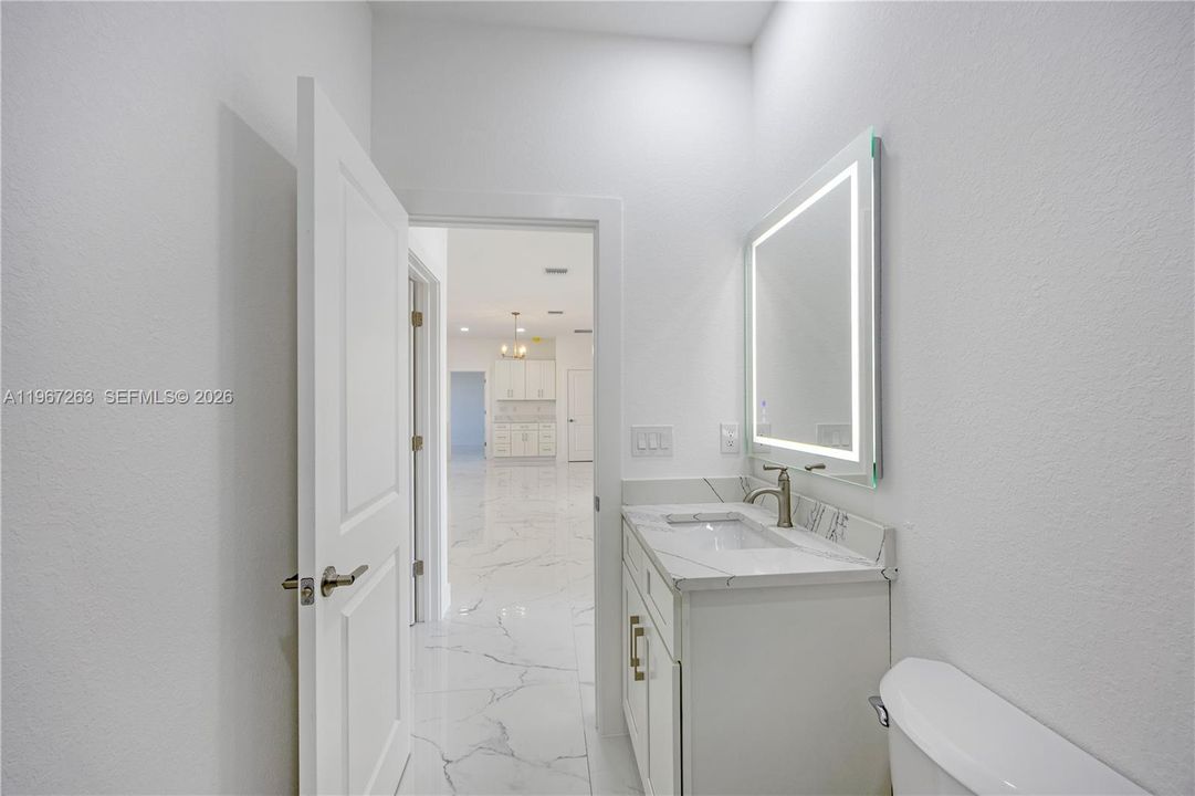 Vendido Recientemente: $314,890 (4 camas, 2 baños, 1650 Pies cuadrados)