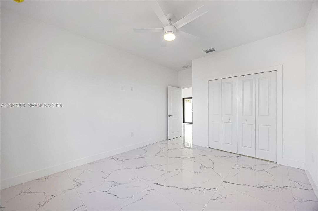 Vendido Recientemente: $314,890 (4 camas, 2 baños, 1650 Pies cuadrados)