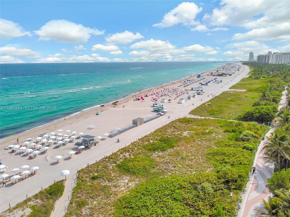 For Sale: $1,250,000 (1 beds, 2 baths, 960 Square Feet)