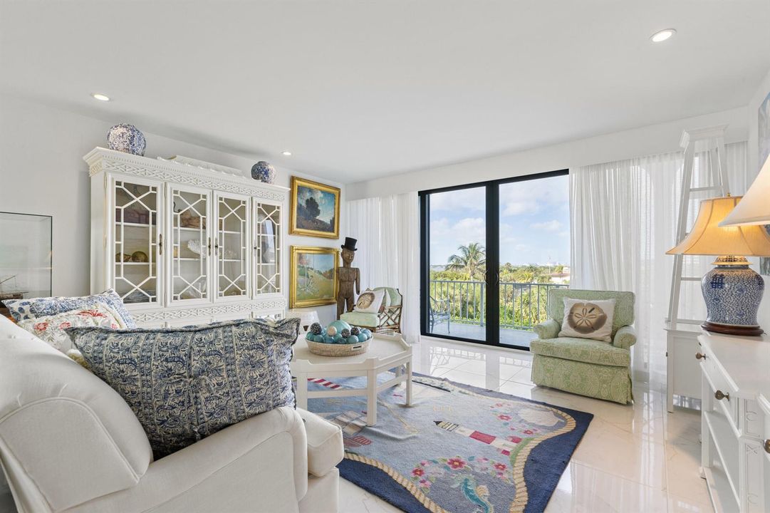 2275 S Ocean Blvd 307A