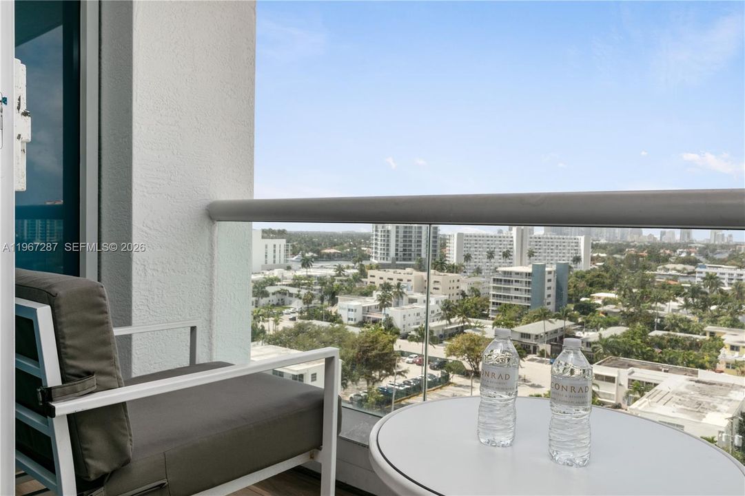 Active With Contract: $399,000 (0 beds, 1 baths, 445 Square Feet)