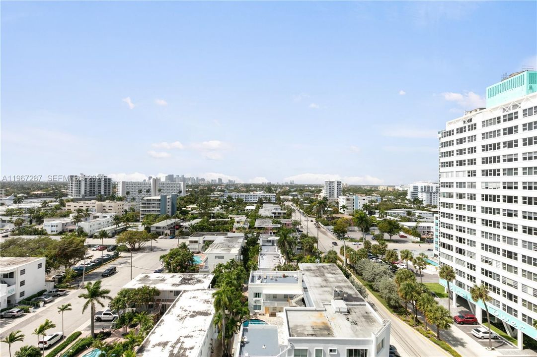 Active With Contract: $399,000 (0 beds, 1 baths, 445 Square Feet)