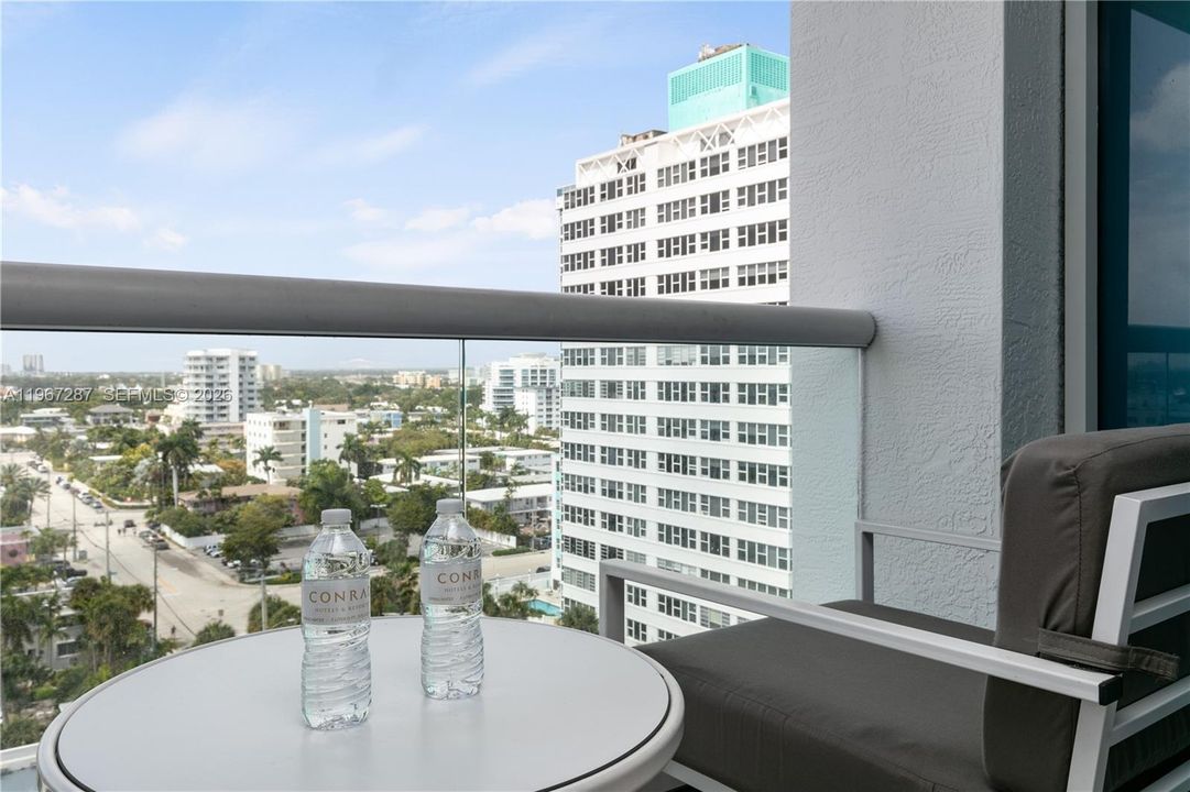 Active With Contract: $399,000 (0 beds, 1 baths, 445 Square Feet)