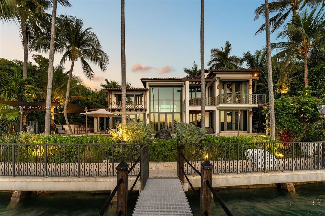 На продажу: $27,900,000 (5 спален, 5 ванн, 5399 Квадратных фут)