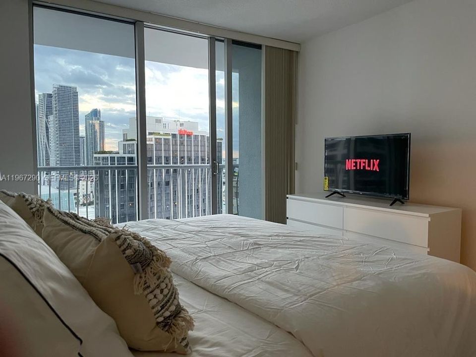 En Venta: $399,000 (1 camas, 1 baños, 821 Pies cuadrados)