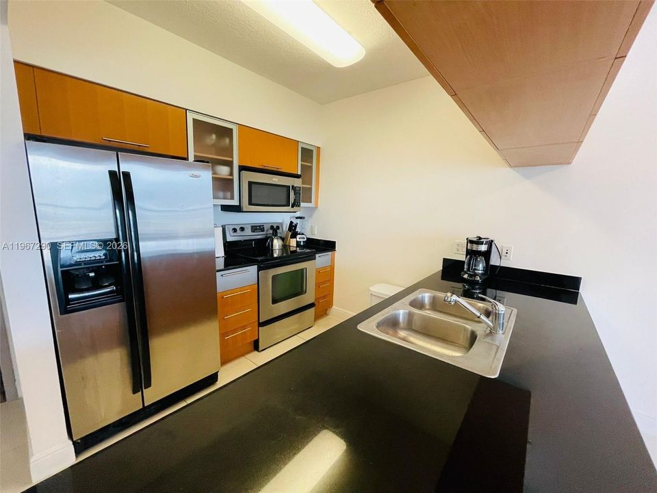 En Venta: $399,000 (1 camas, 1 baños, 821 Pies cuadrados)