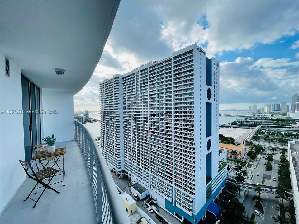 En Venta: $399,000 (1 camas, 1 baños, 821 Pies cuadrados)