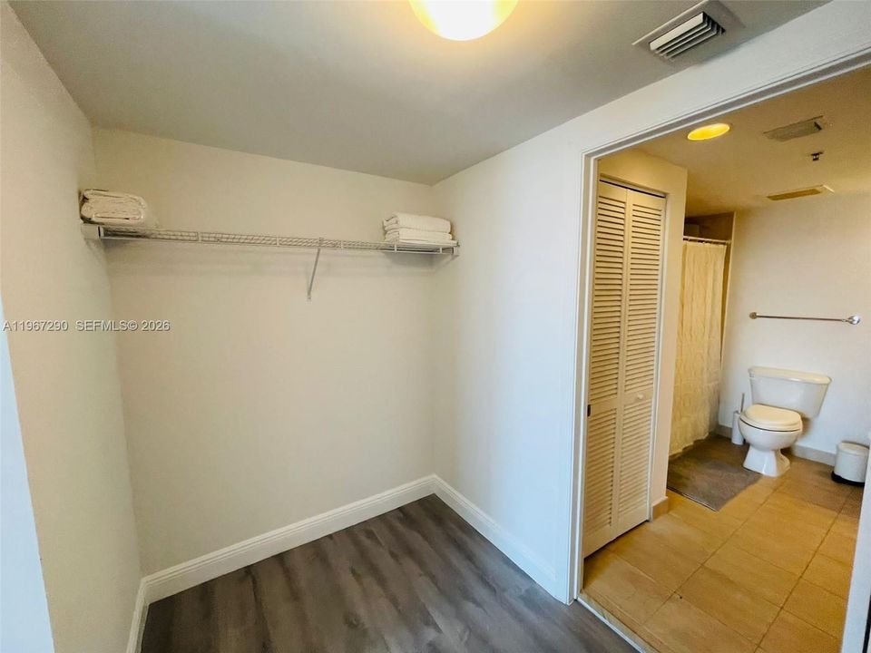 En Venta: $399,000 (1 camas, 1 baños, 821 Pies cuadrados)