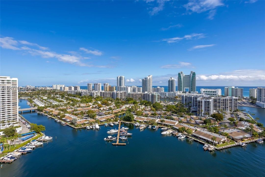 En Venta: $754,000 (2 camas, 2 baños, 1677 Pies cuadrados)