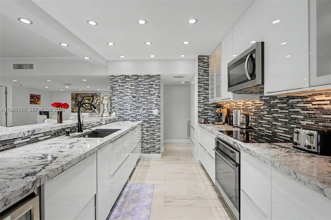 En Venta: $754,000 (2 camas, 2 baños, 1677 Pies cuadrados)