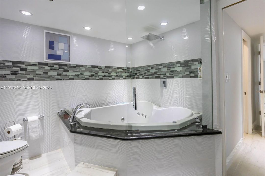 En Venta: $754,000 (2 camas, 2 baños, 1677 Pies cuadrados)
