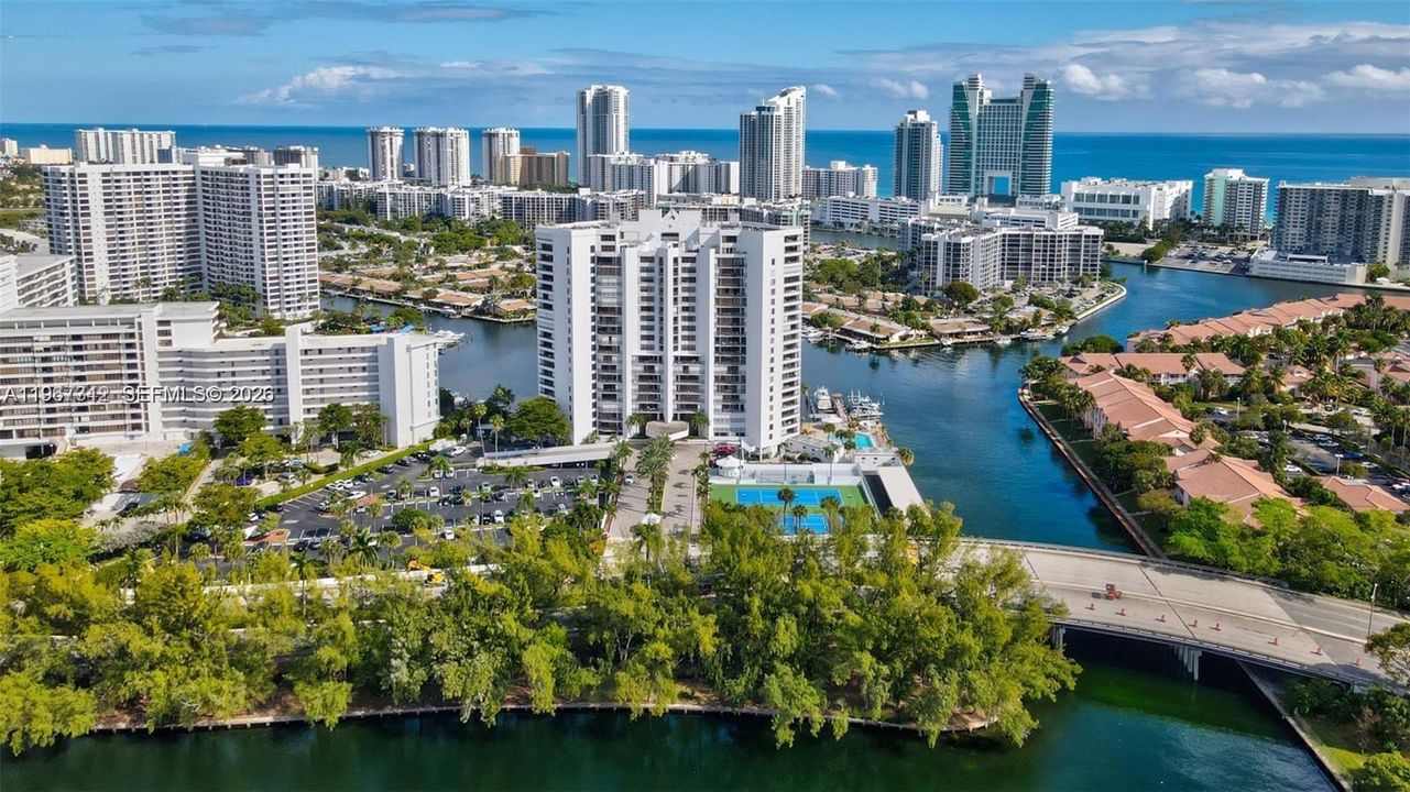 En Venta: $754,000 (2 camas, 2 baños, 1677 Pies cuadrados)