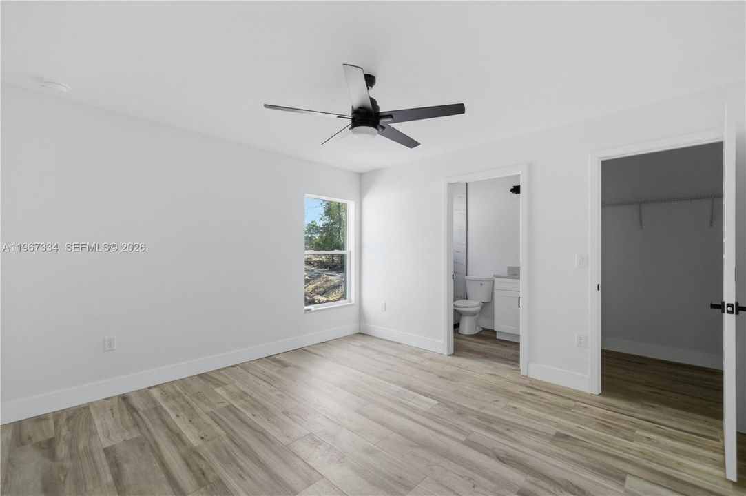 На продажу: $229,900 (3 спален, 2 ванн, 1152 Квадратных фут)