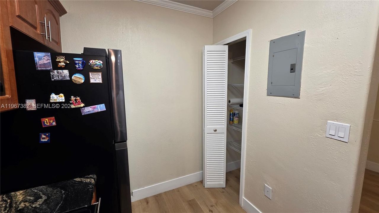 На продажу: $215,900 (1 спален, 1 ванн, 760 Квадратных фут)