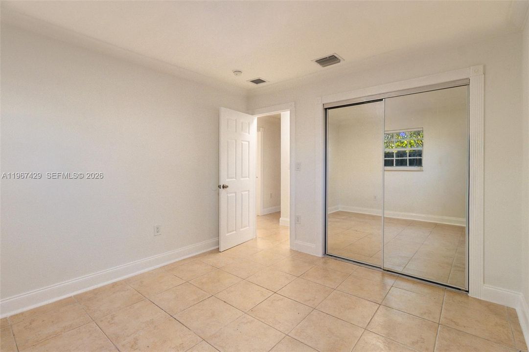 En Venta: $464,900 (3 camas, 2 baños, 1196 Pies cuadrados)