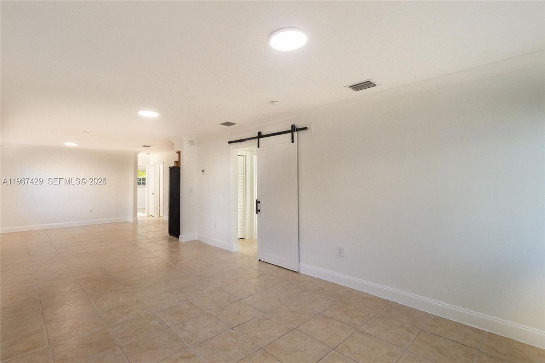 En Venta: $464,900 (3 camas, 2 baños, 1196 Pies cuadrados)