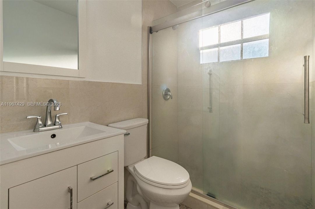En Venta: $464,900 (3 camas, 2 baños, 1196 Pies cuadrados)