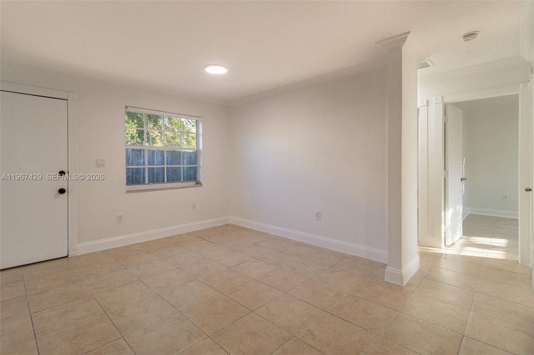En Venta: $464,900 (3 camas, 2 baños, 1196 Pies cuadrados)