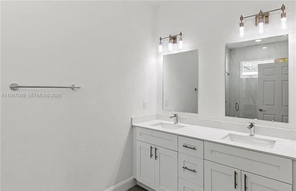 Recientemente alquilado: $2,000 (3 camas, 2 baños, 1630 Pies cuadrados)