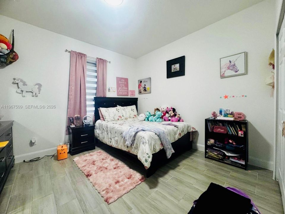 Recientemente alquilado: $2,000 (3 camas, 2 baños, 1630 Pies cuadrados)