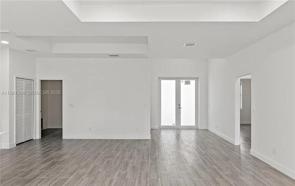 Recientemente alquilado: $2,000 (3 camas, 2 baños, 1630 Pies cuadrados)