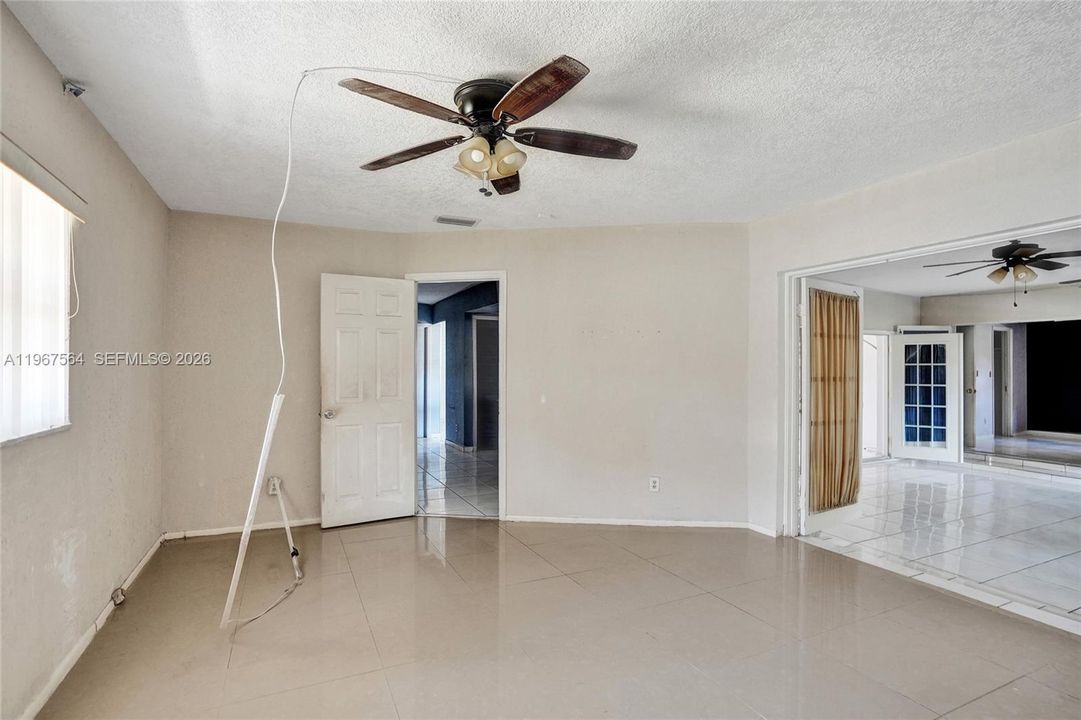 For Sale: $435,000 (4 beds, 2 baths, 2369 Square Feet)