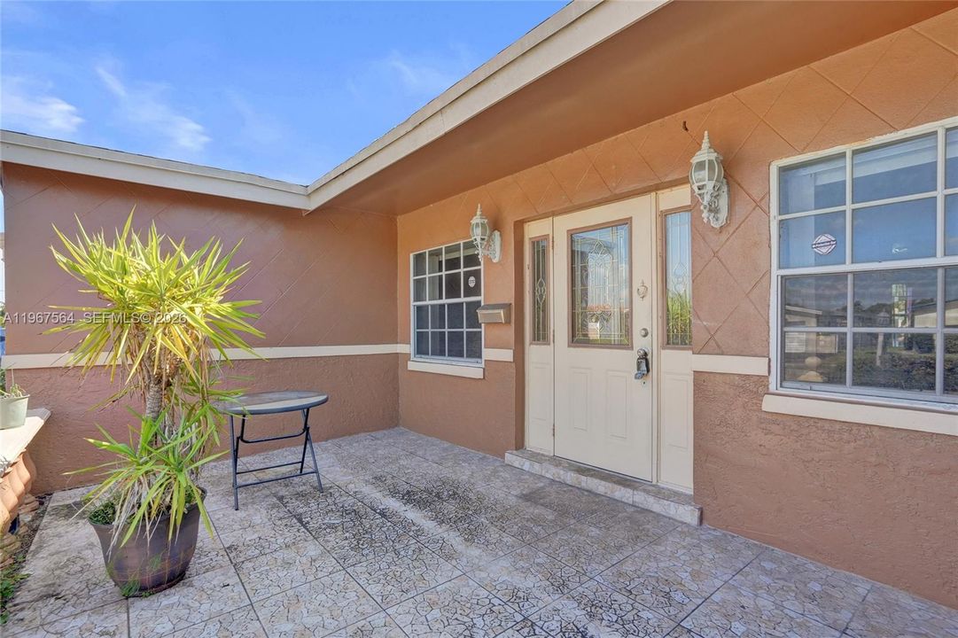 For Sale: $435,000 (4 beds, 2 baths, 2369 Square Feet)