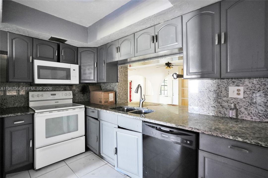 For Sale: $435,000 (4 beds, 2 baths, 2369 Square Feet)