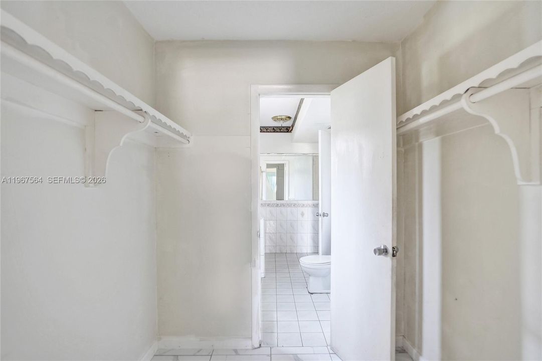 For Sale: $435,000 (4 beds, 2 baths, 2369 Square Feet)