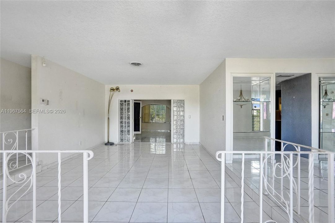 For Sale: $435,000 (4 beds, 2 baths, 2369 Square Feet)
