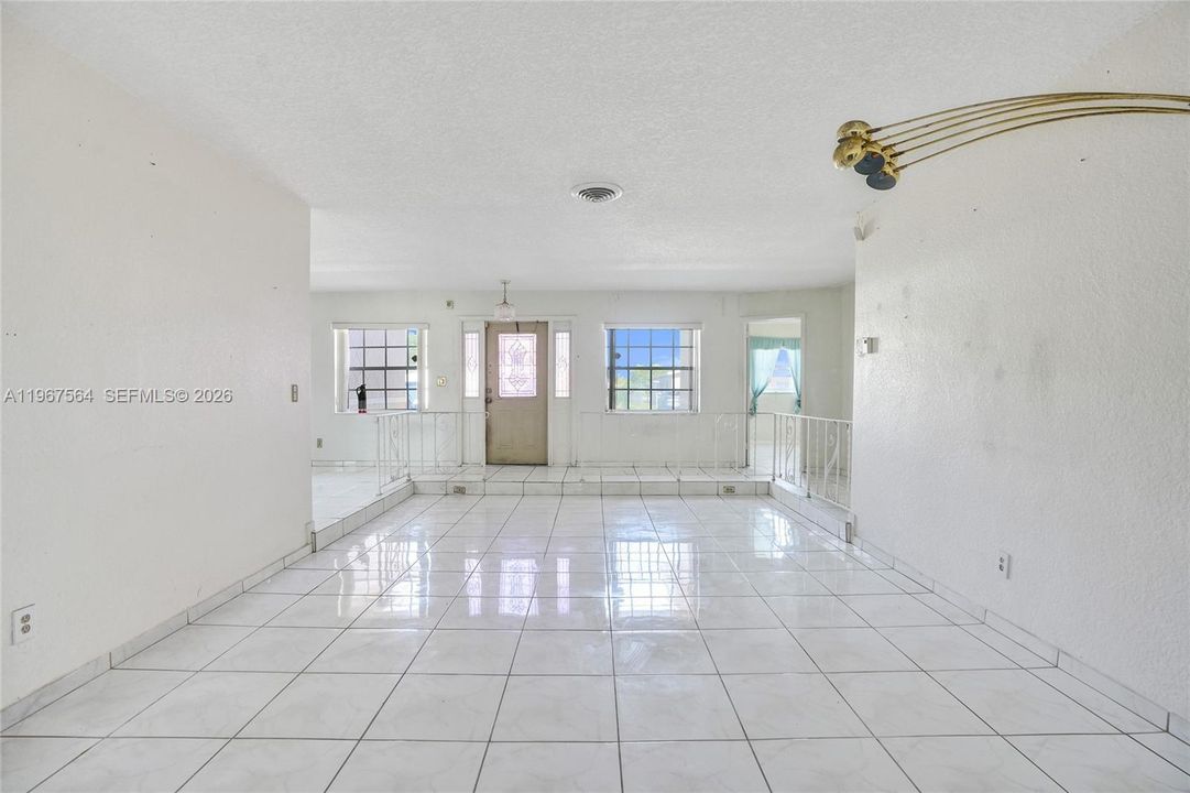 For Sale: $435,000 (4 beds, 2 baths, 2369 Square Feet)