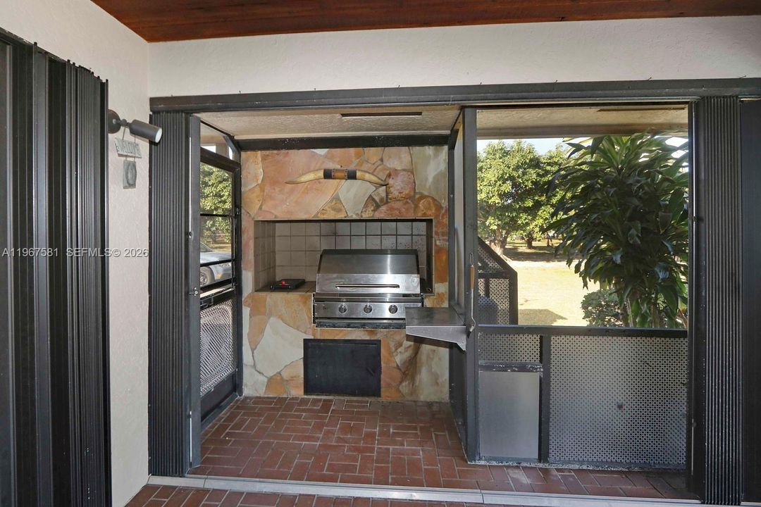 Vendido Recientemente: $1,600,000 (4 camas, 3 baños, 0 Pies cuadrados)