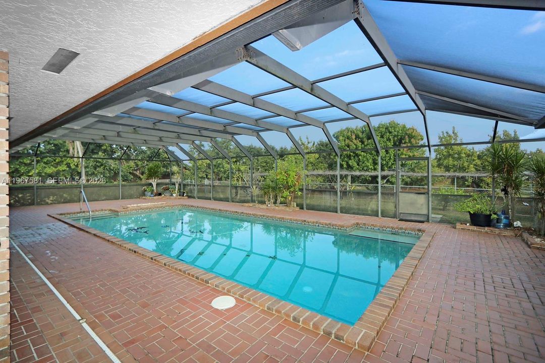 Vendido Recientemente: $1,600,000 (4 camas, 3 baños, 0 Pies cuadrados)