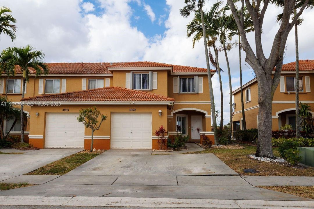 Active With Contract: $379,999 (3 beds, 2 baths, 1627 Square Feet)