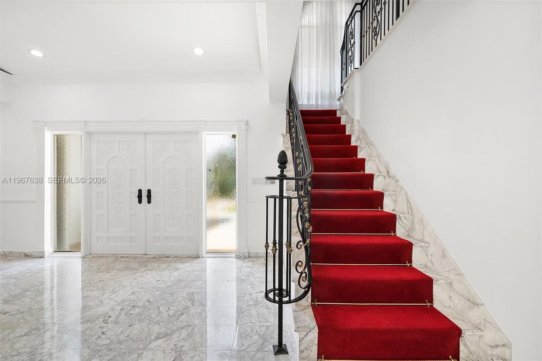 Active With Contract: $4,995,000 (5 beds, 4 baths, 3674 Square Feet)