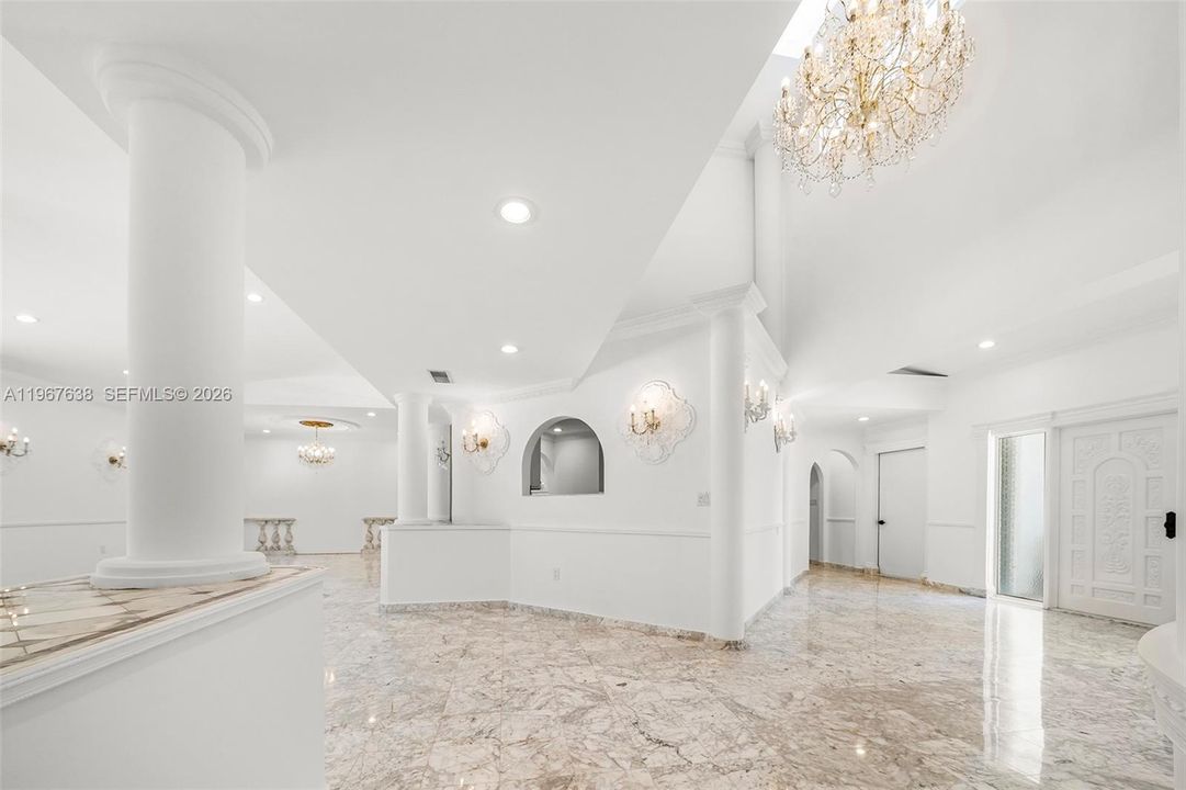 Active With Contract: $4,995,000 (5 beds, 4 baths, 3674 Square Feet)