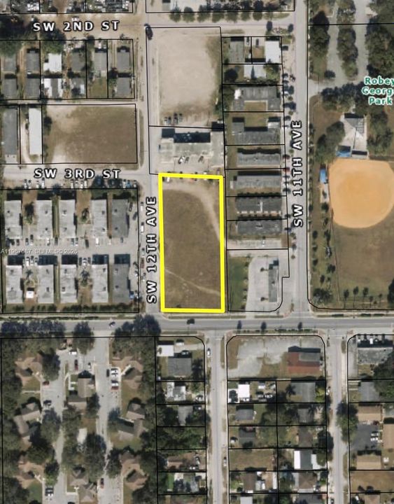 待售: $899,000 (0.99 acres)