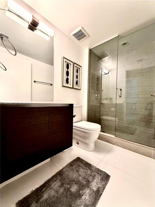 Active With Contract: $1,200,000 (2 beds, 3 baths, 1524 Square Feet)