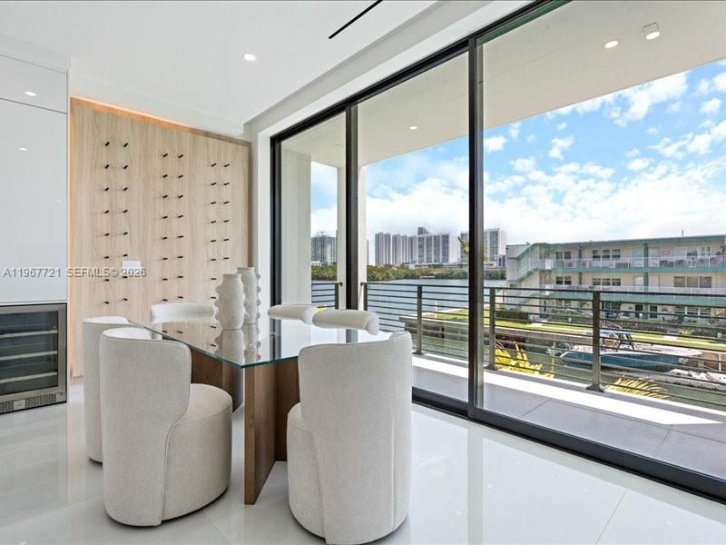 En Venta: $2,750,000 (4 camas, 4 baños, 3516 Pies cuadrados)
