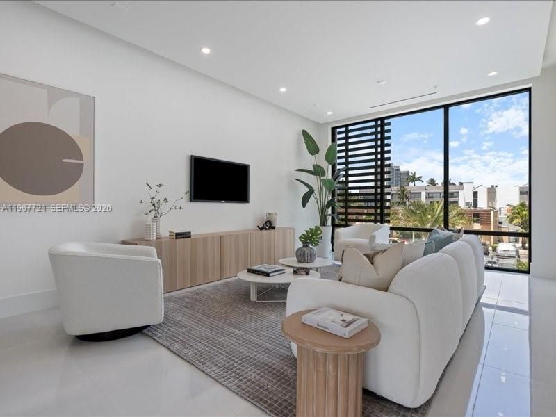 En Venta: $2,750,000 (4 camas, 4 baños, 3516 Pies cuadrados)