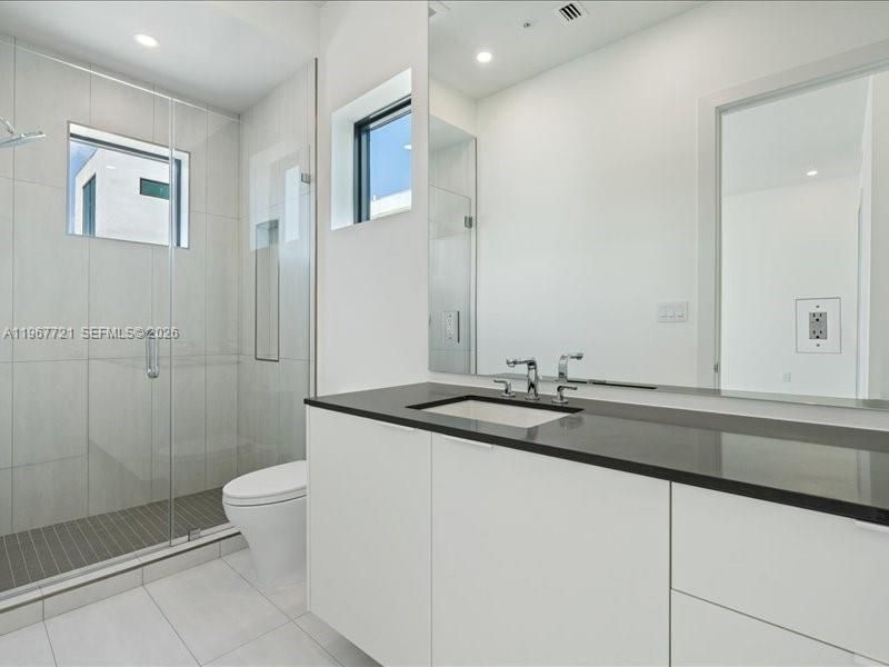 En Venta: $2,750,000 (4 camas, 4 baños, 3516 Pies cuadrados)