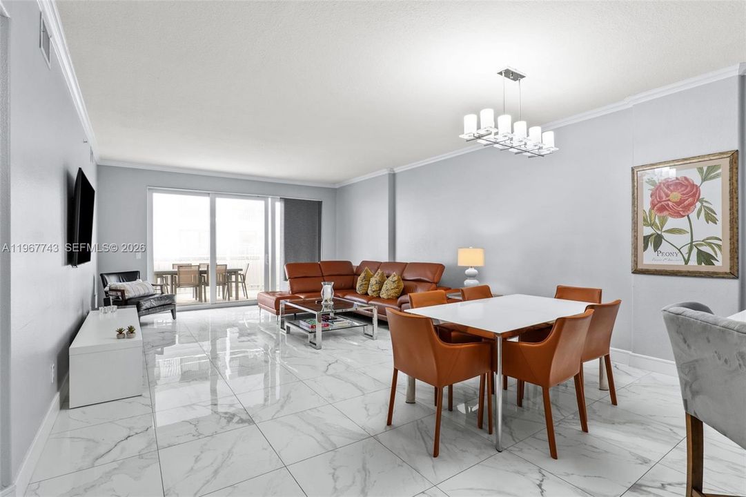 For Rent: $4,500 (3 beds, 3 baths, 1990 Square Feet)