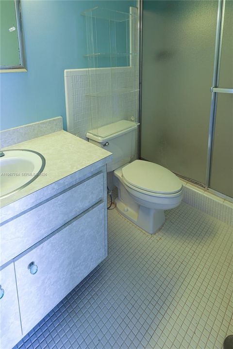 For Sale: $310,000 (2 beds, 2 baths, 1154 Square Feet)