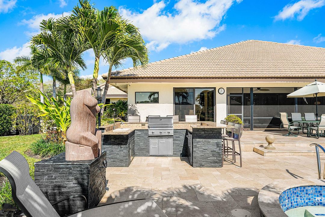 Outdoor Kitchen