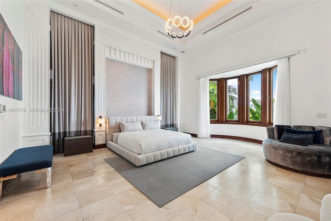 В аренду: $85,000 (5 спален, 5 ванн, 6090 Квадратных фут)