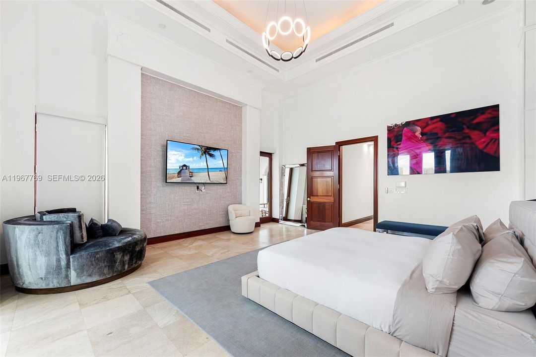 В аренду: $85,000 (5 спален, 5 ванн, 6090 Квадратных фут)